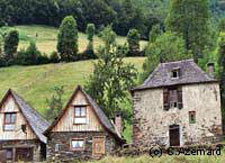 France-Pyrenees-Follow the GR10 in the Pyrenees